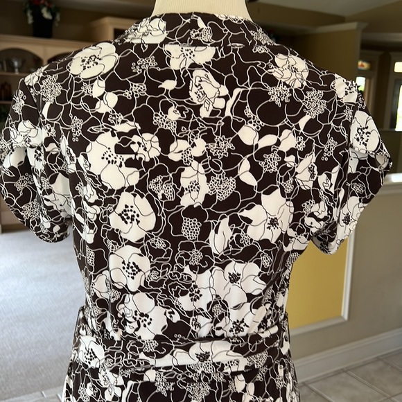 Tahari A-Line Dress Brown Cream Size M Medium NWOT - Picture 6 of 13